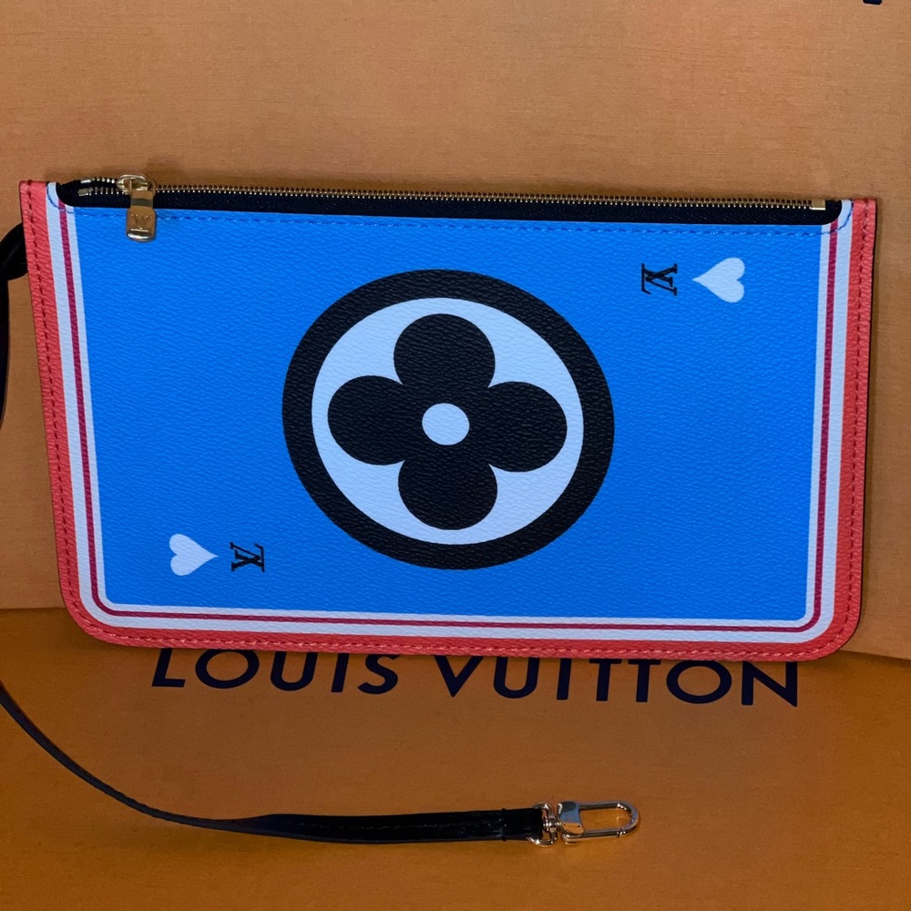 Louis Vuitton Neverfull Pouch Game on blue